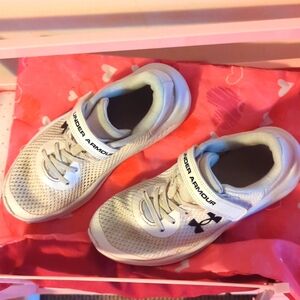 Under Armour Pale Pink 🩷 size 2